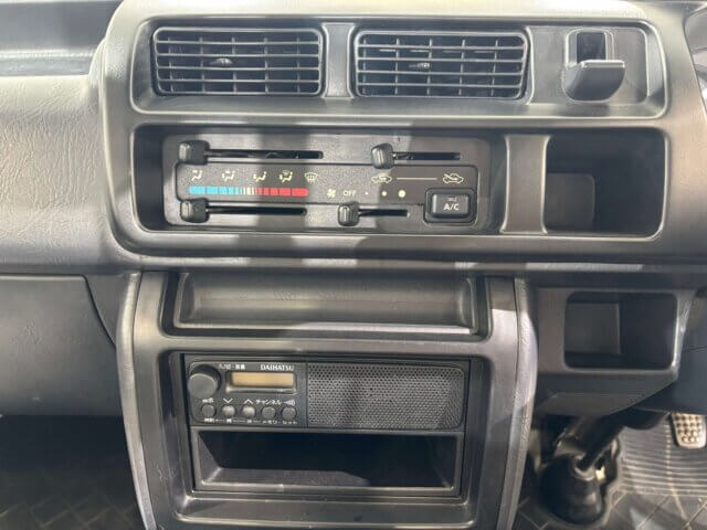 2000 DAIHATSU HIJET TRUCK