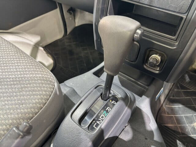 2000 DAIHATSU HIJET TRUCK