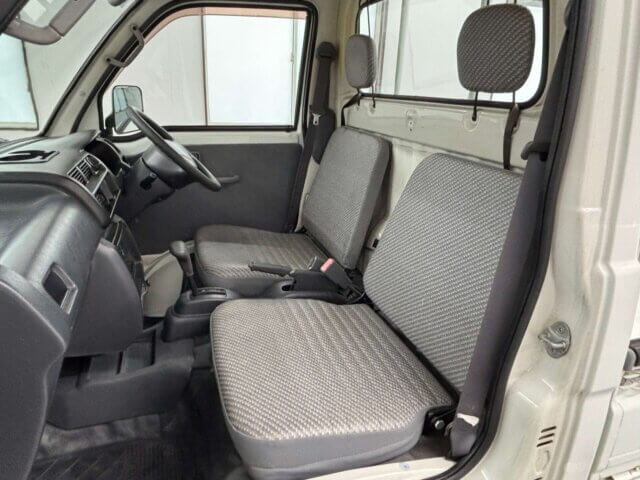 2000 DAIHATSU HIJET TRUCK