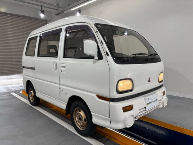 1993 MITSUBISHI MINICAB VAN