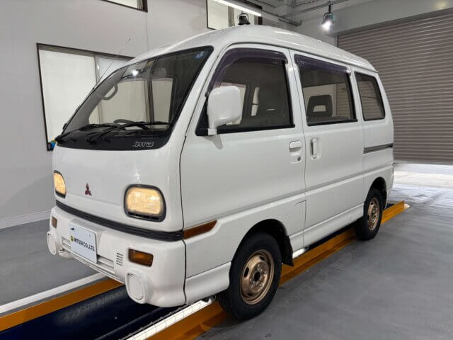 1993 MITSUBISHI MINICAB VAN