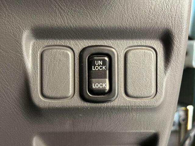 1994 DAIHATSU ATRAI