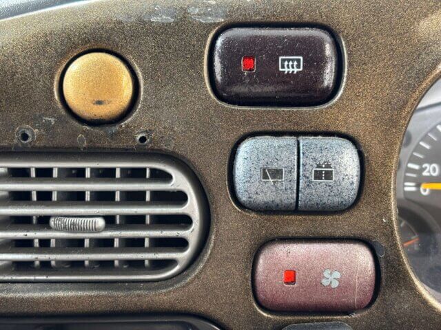 1995 DAIHATSU ATRAI