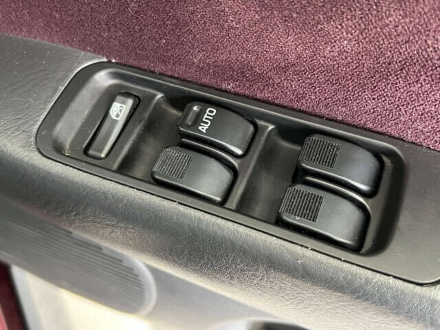 2000 DAIHATSU MIRA GINO