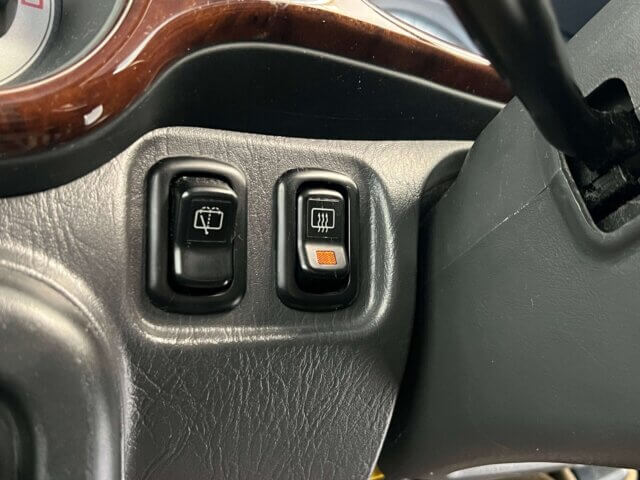 1999 DAIHATSU MIRA GINO