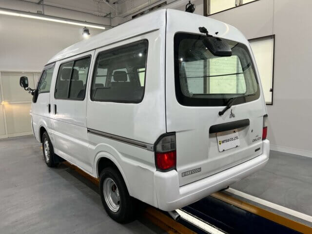 2000 MITSUBISHI DELICA VAN