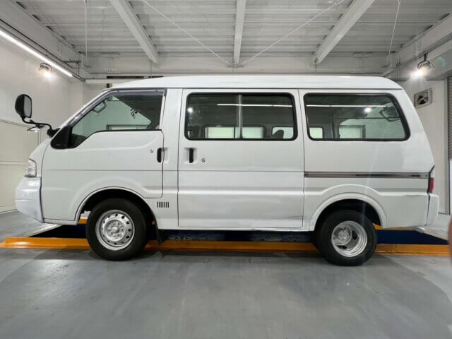 2000 MITSUBISHI DELICA VAN