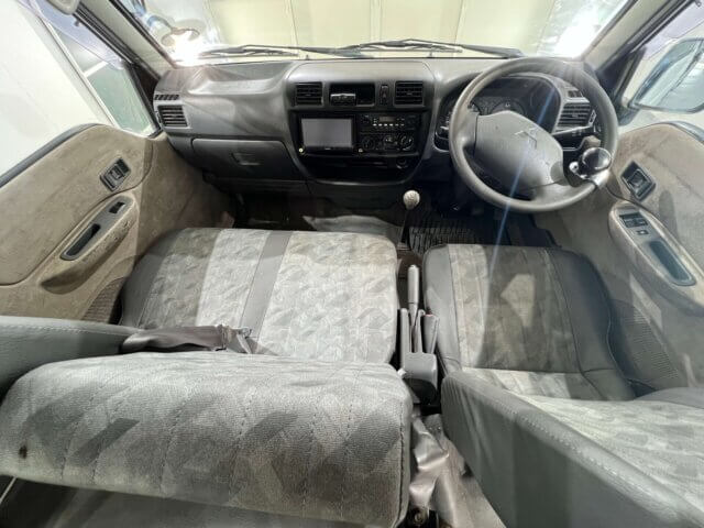 2000 MITSUBISHI DELICA VAN