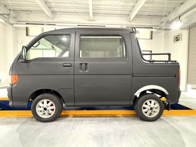 1998 DAIHATSU DECK VAN