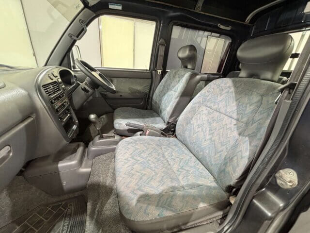 1998 DAIHATSU DECK VAN