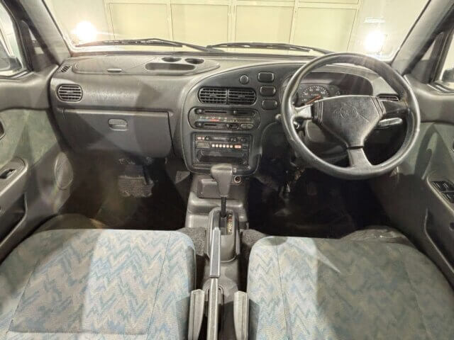 1998 DAIHATSU DECK VAN
