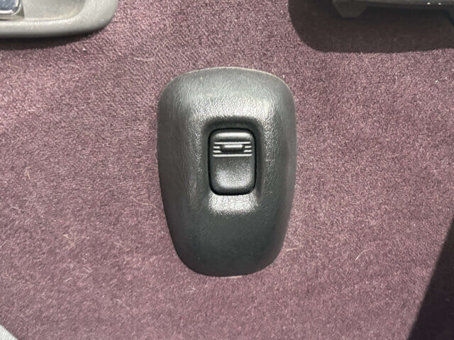 1999 DAIHATSU MIRA GINO