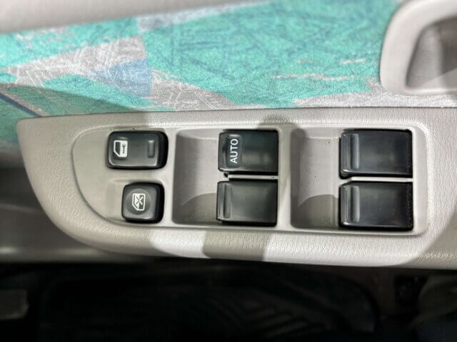 1998 NISSAN MARCH