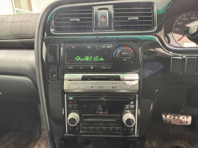 2000 SUBARU LEGACY B4