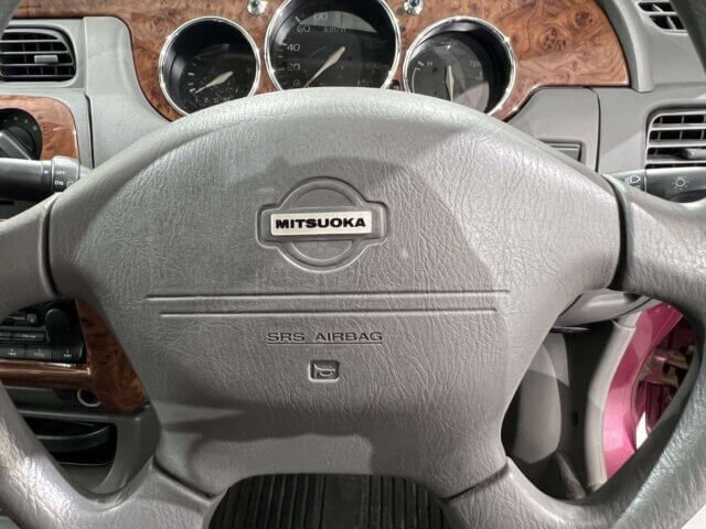 2000 MITSUOKA VIEWT