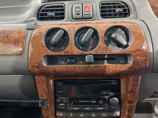 2000 MITSUOKA VIEWT