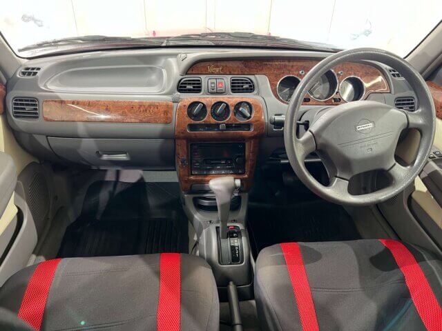2000 MITSUOKA VIEWT