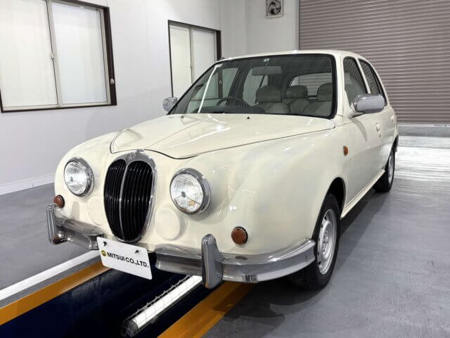 2000 MITSUOKA VIEWT