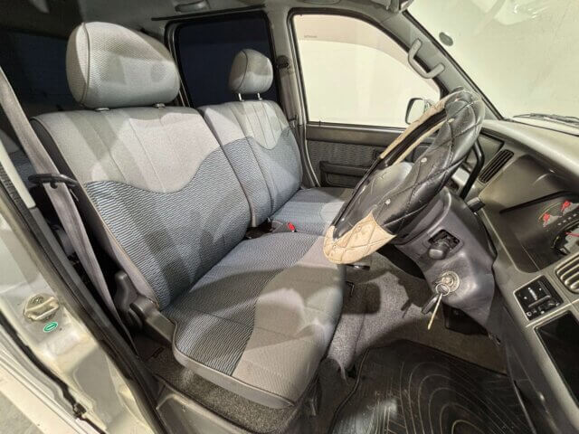 1999 DAIHATSU ATRAI