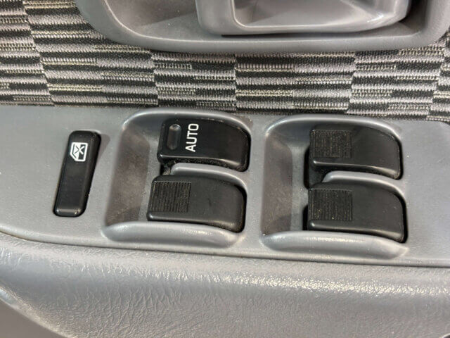 2000 DAIHATSU ATRAI