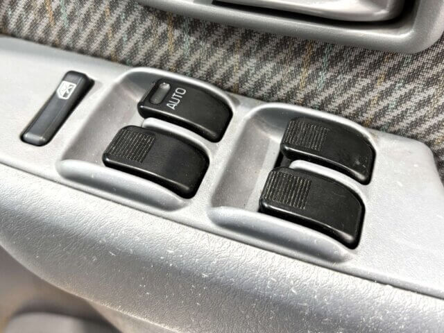 2000 DAIHATSU ATRAI