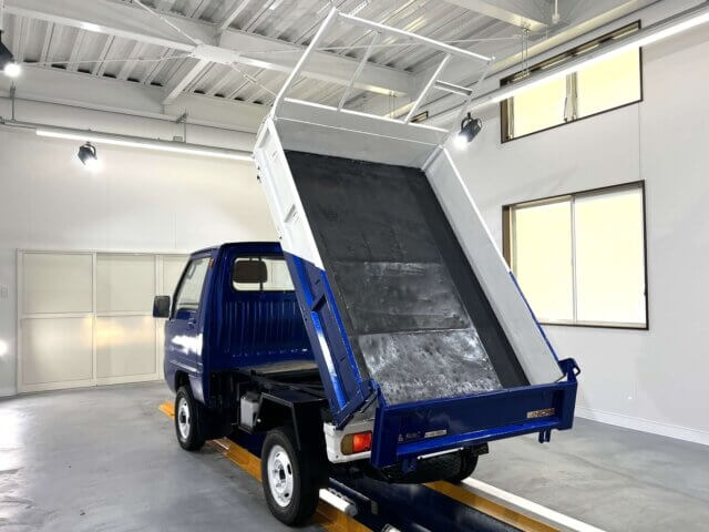 1990 MITSUBISHI MINICAB DUMP