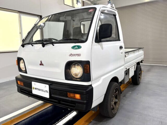 1993 MITSUBISHI MINICAB TRUCK