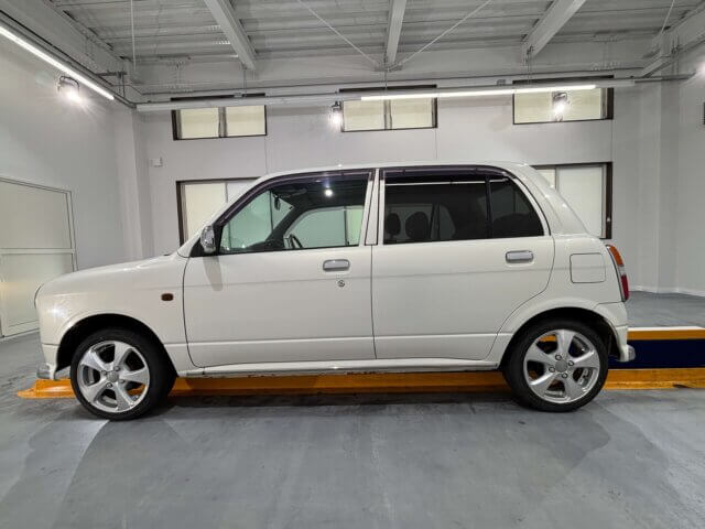 2001 DAIHATSU MIRA GINO