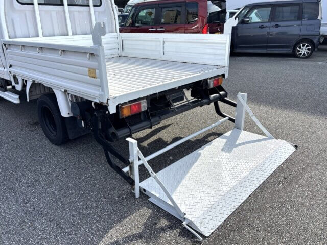 1995 MAZDA BONGO TRUCK