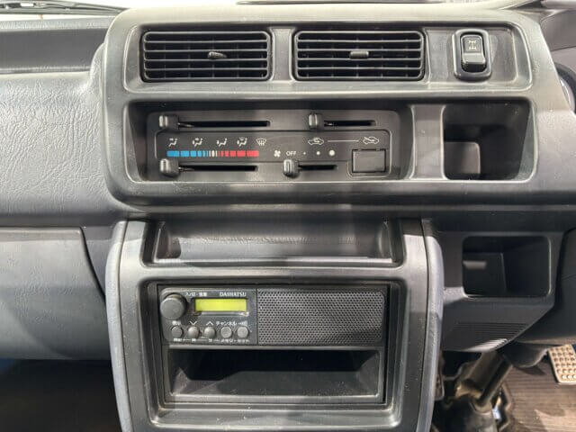 2000 DAIHATSU HIJET TRUCK