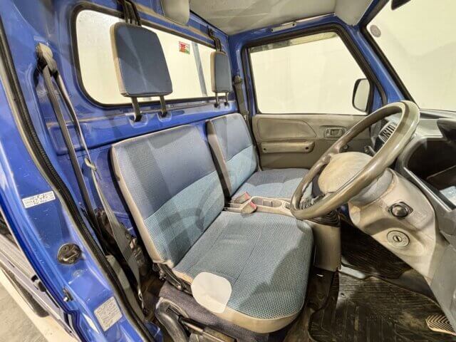 1999 MITSUBISHI MINICAB TRUCK