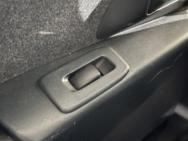 2000 MITSUBISHI PAJERO IO