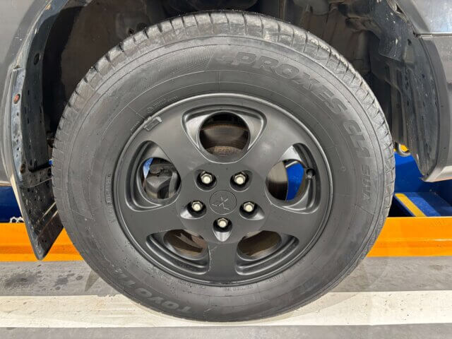 2000 MITSUBISHI PAJERO IO