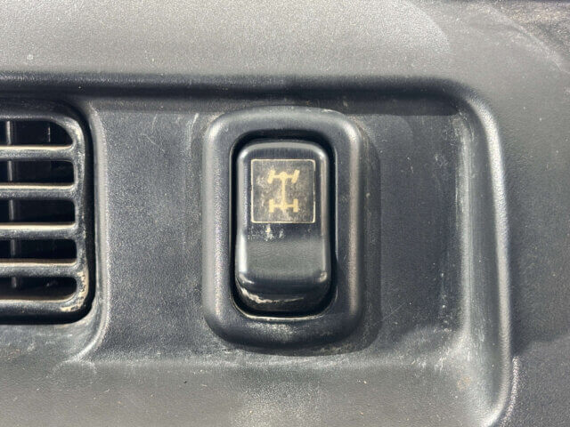 2000 DAIHATSU HIJET TRUCK