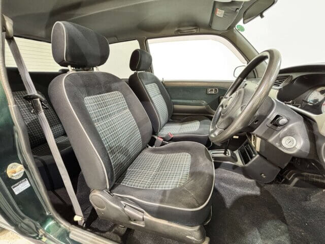 2001 DAIHATSU MIRA GINO