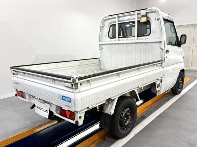 2000 MITSUBISHI MINICAB TRUCK