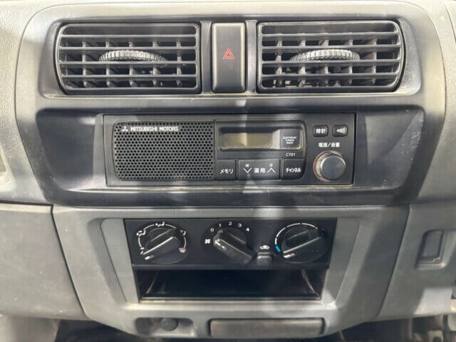 2000 MITSUBISHI MINICAB TRUCK