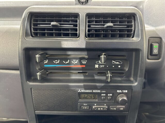 1998 MITSUBISHI MINICAB TRUCK