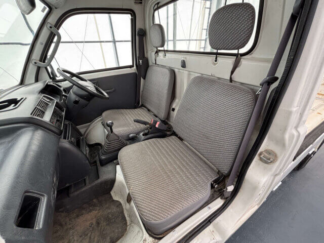 2000 DAIHATSU HIJET TRUCK