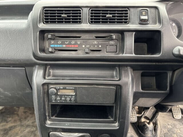 2000 DAIHATSU HIJET TRUCK