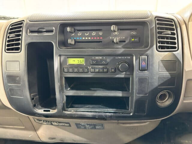 2001 TOYOTA DYNA TRUCK