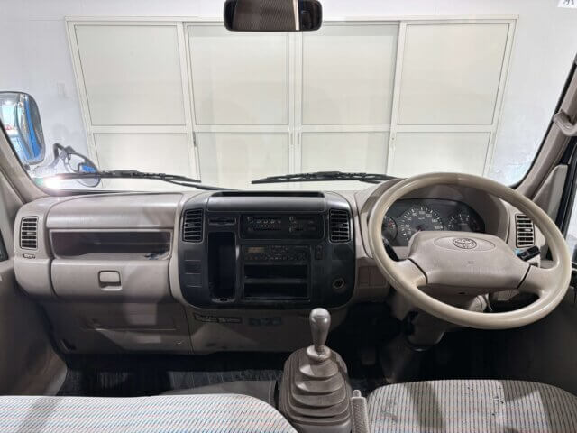 2001 TOYOTA DYNA TRUCK