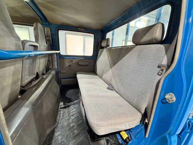 2001 TOYOTA DYNA TRUCK