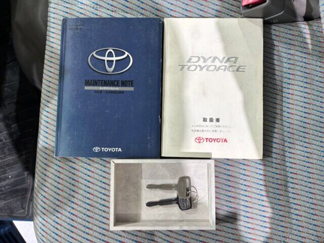 2001 TOYOTA DYNA TRUCK