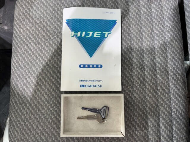 2000 DAIHATSU HIJET TRUCK