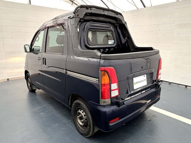 2001 DAIHATSU HIJET DECK VAN