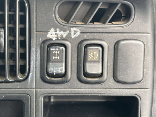 2001 DAIHATSU HIJET DECK VAN