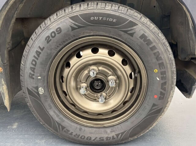 2001 DAIHATSU HIJET DECK VAN