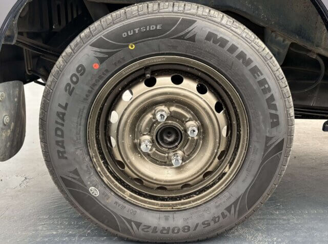 2001 DAIHATSU HIJET DECK VAN