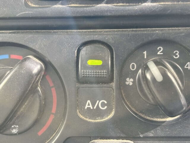 2000 MAZDA BONGO TRUCK